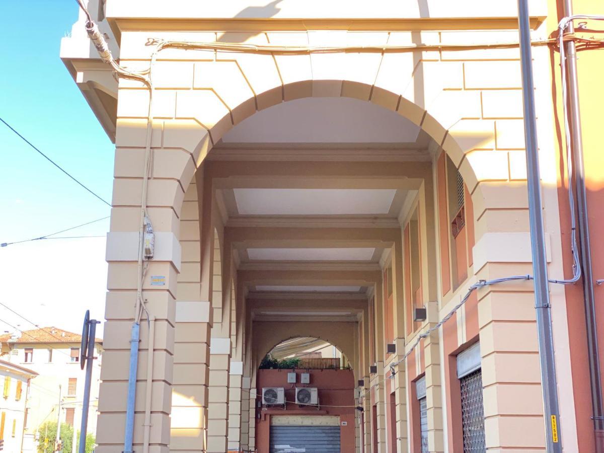 5 Archi Apartment Болоня Екстериор снимка
